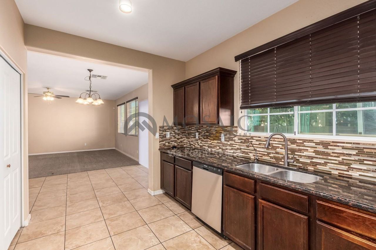 7510 S 27th Way - Photo 3 of 22