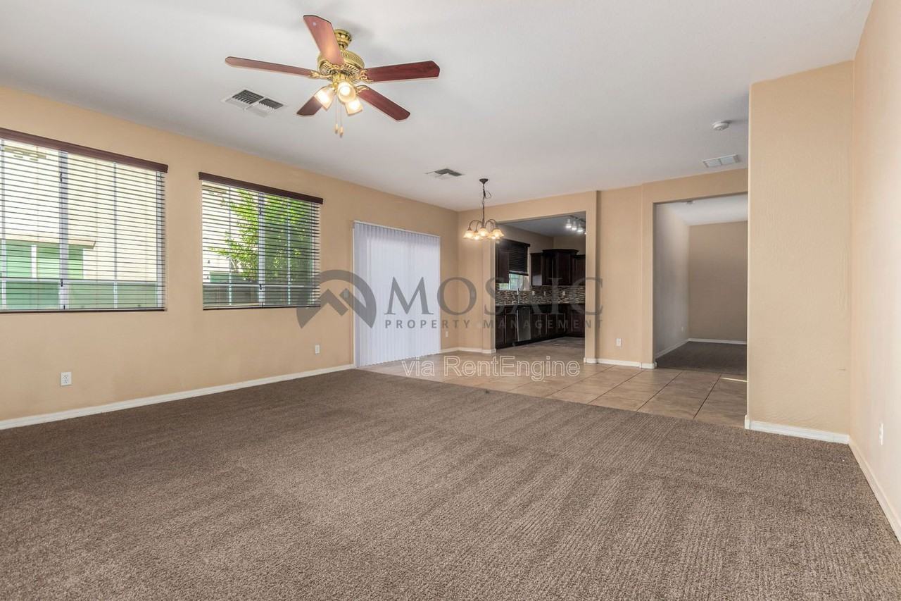 7510 S 27th Way - Photo 4 of 22