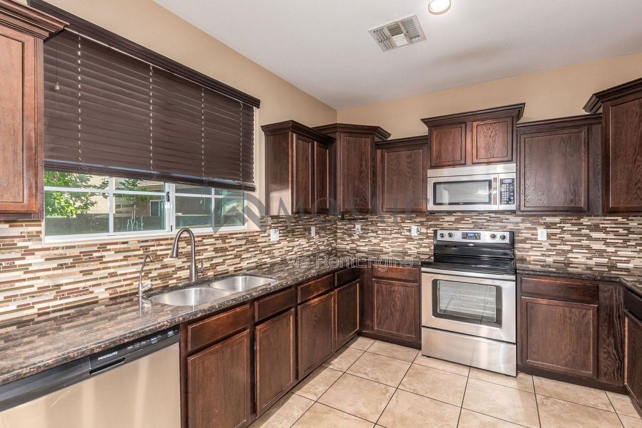 7510 S 27th Way - Photo 5 of 22