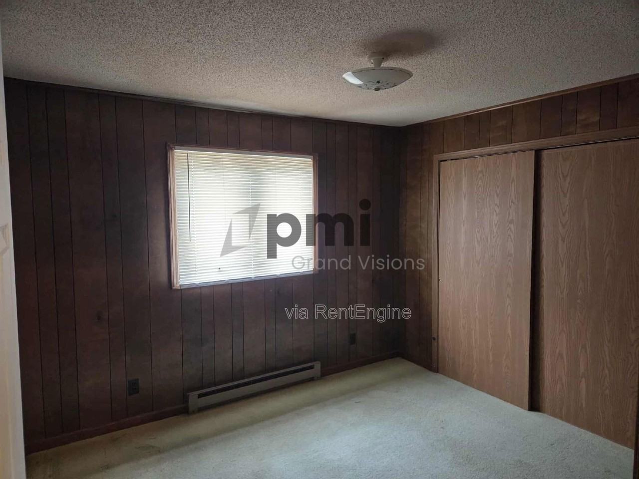 955 4th St #6 - Photo 4 of 15