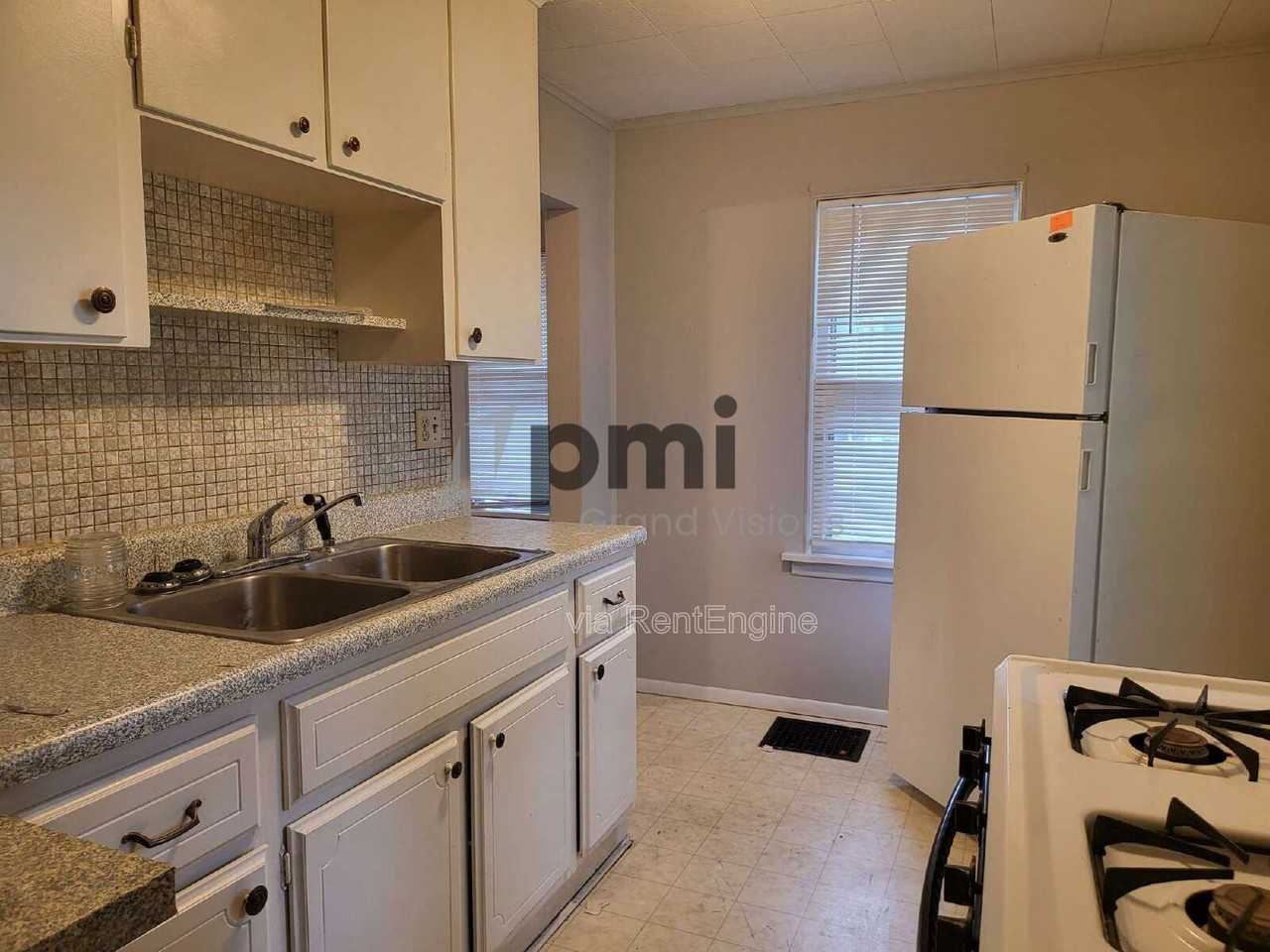 1553 N Walnut Grove Ave - Photo 2 of 8