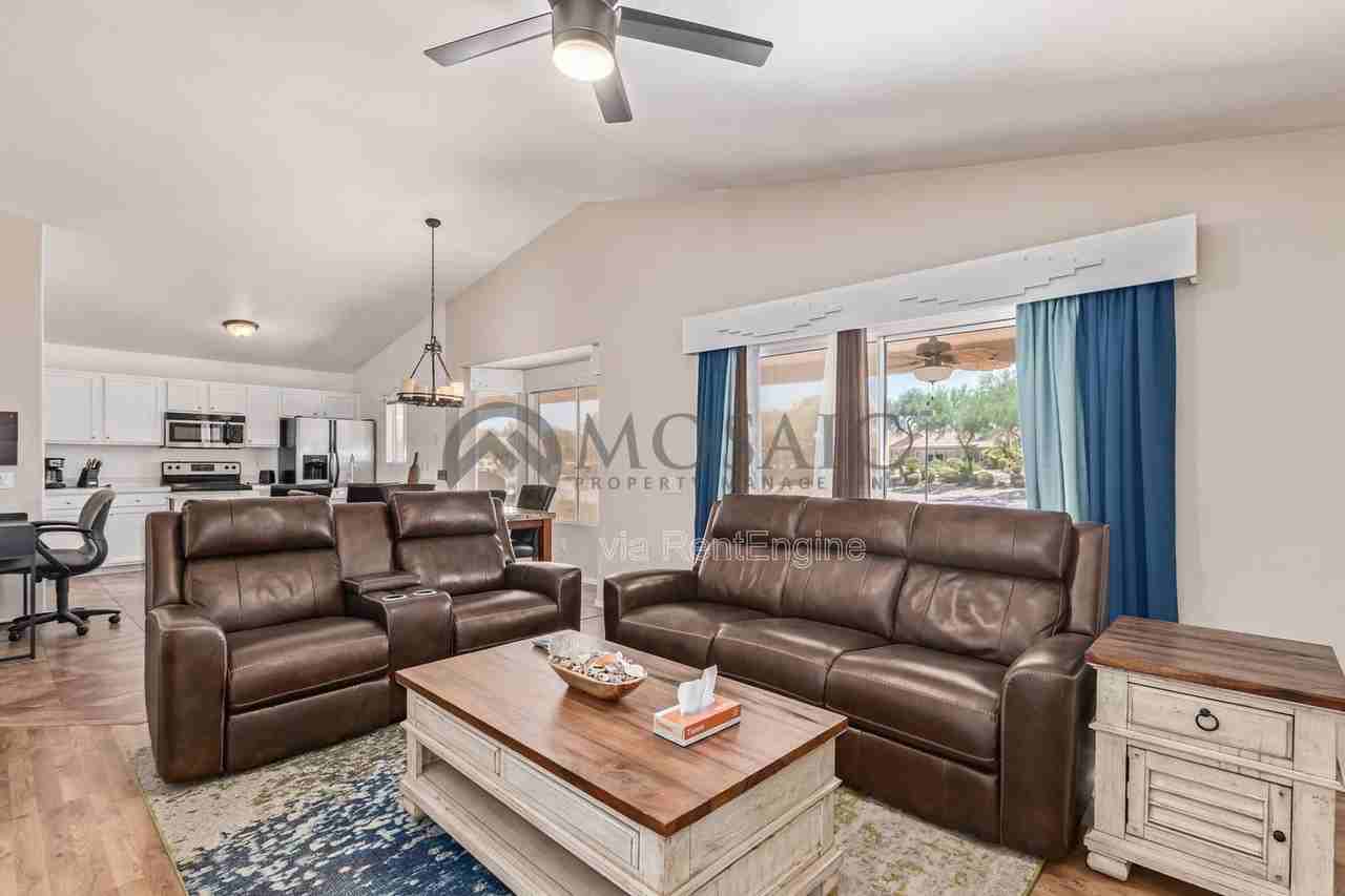 1797 E Lindrick Dr - Photo 2 of 23