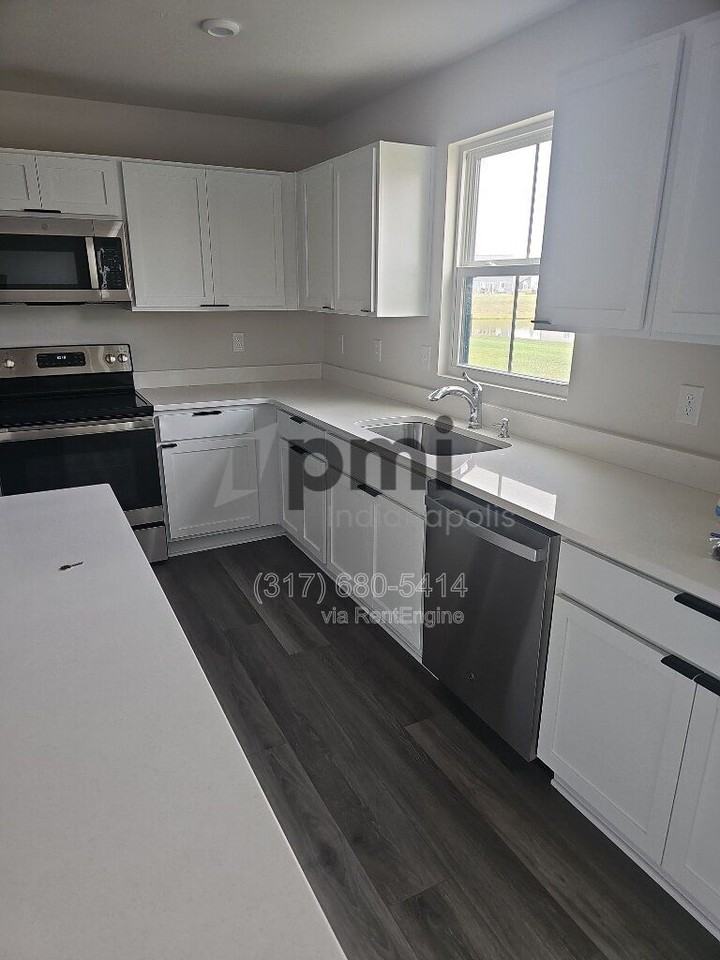 1854 Cascades Dr - Photo 5 of 50