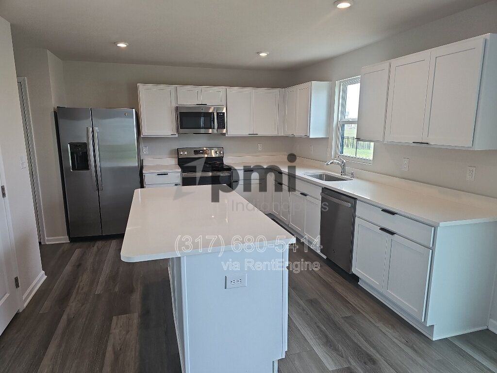 1854 Cascades Dr - Photo 7 of 50