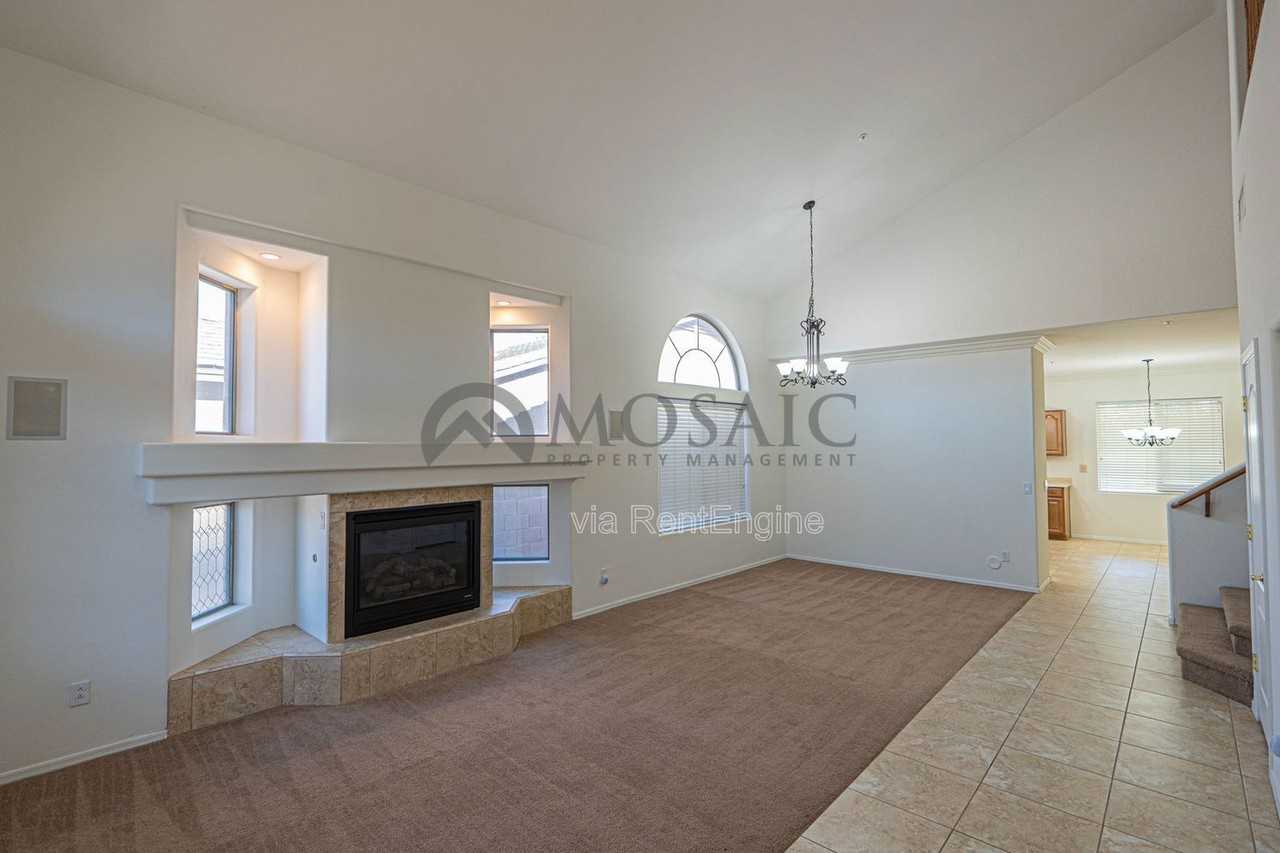 11319 E Starkey Ave - Photo 6 of 30