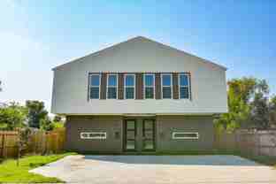 4358 Clover St #A - Photo 1 of 1
