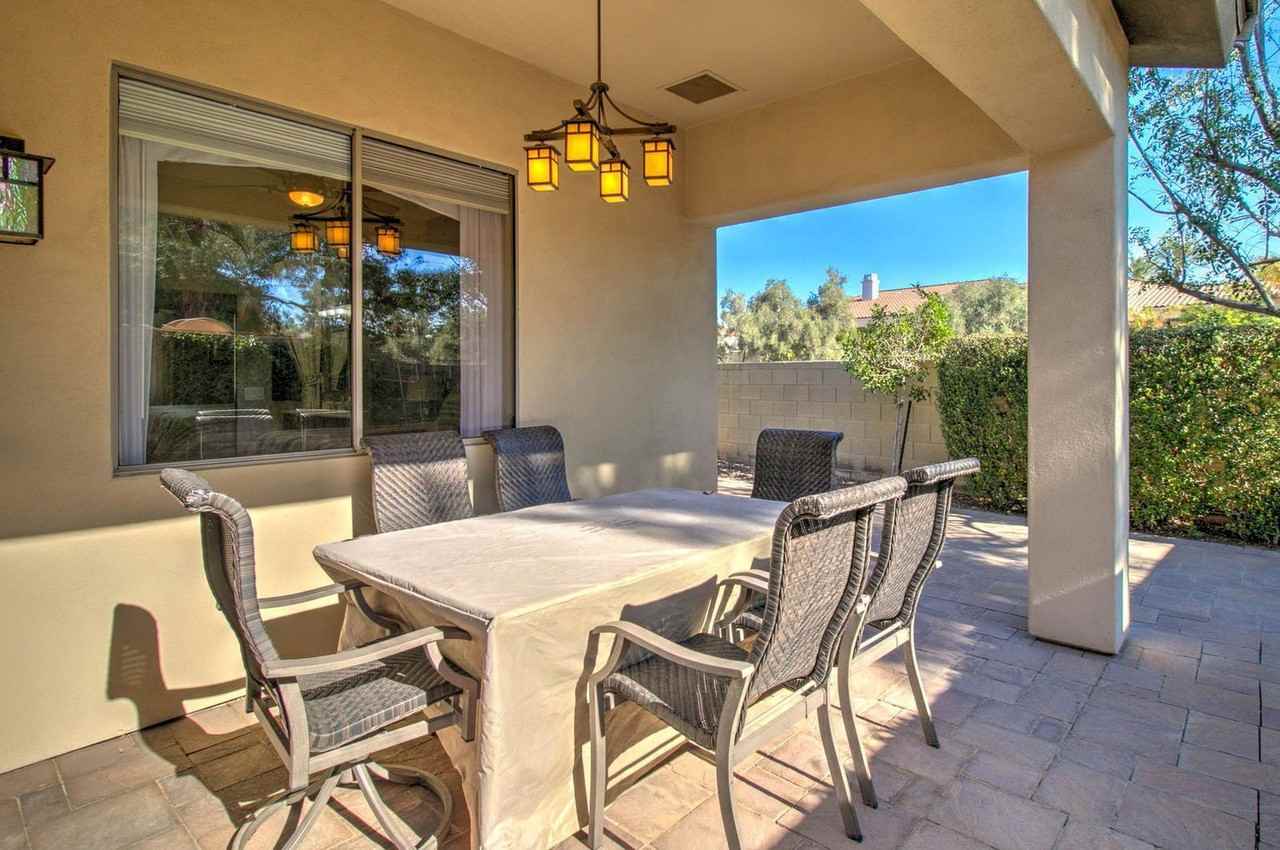 1833 W Periwinkle Way - Photo 5 of 45