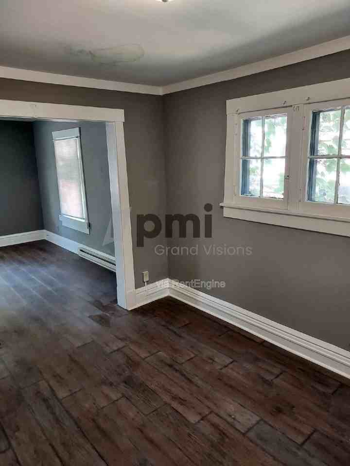 250 N College St #1 - Photo 7 of 21