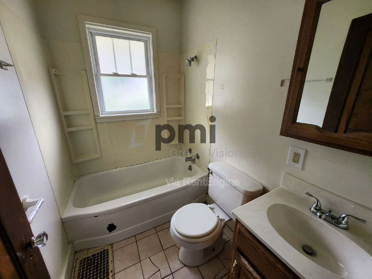 303 E Kellar Ln - Photo 2 of 10