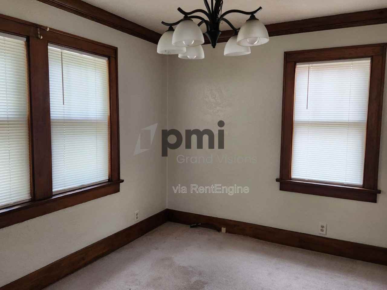 303 E Kellar Ln - Photo 7 of 10