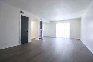 2922 N 54th St #4 - Photo 1 of 1
