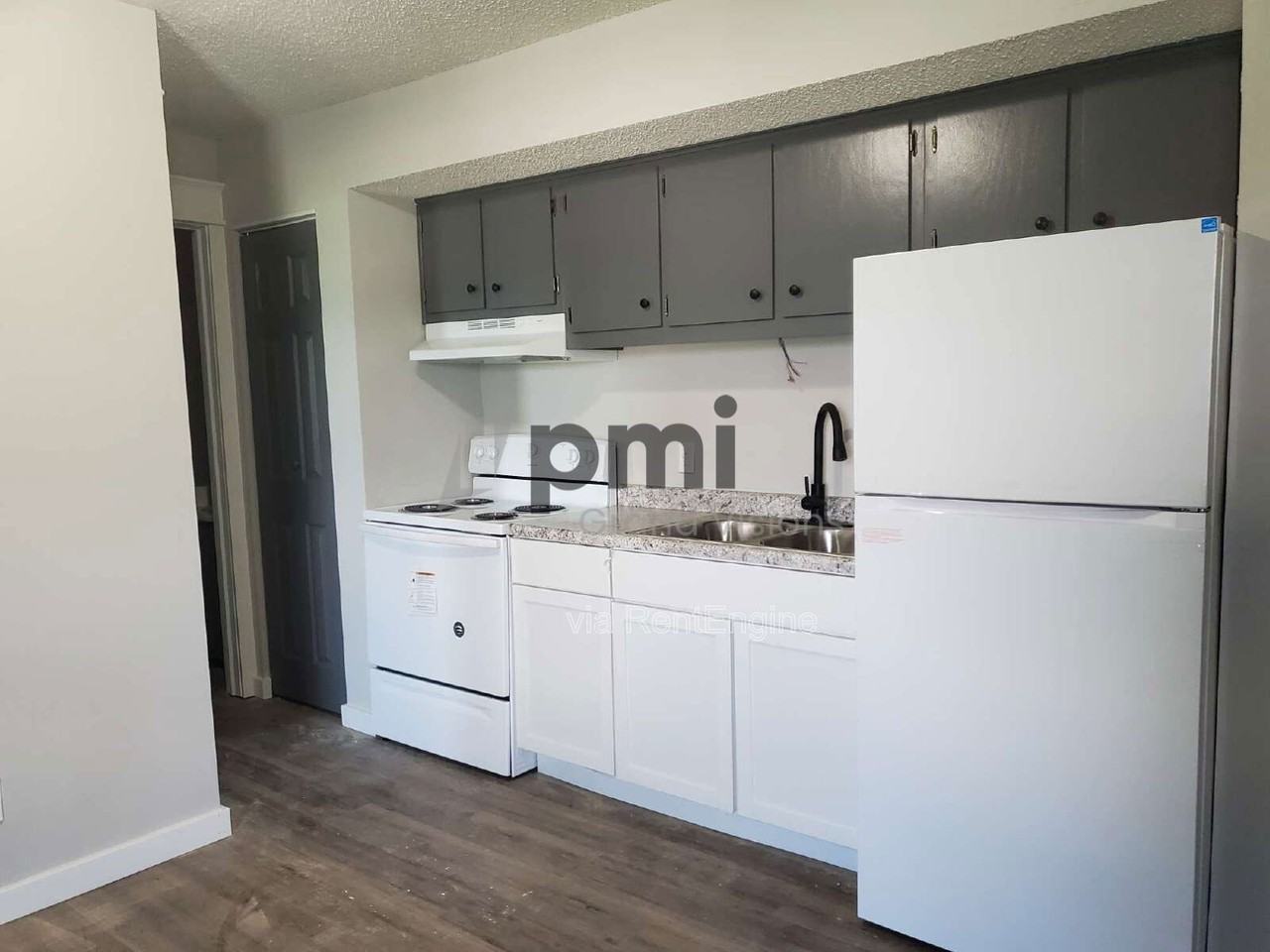 465 E Main St #5 - Photo 3 of 9