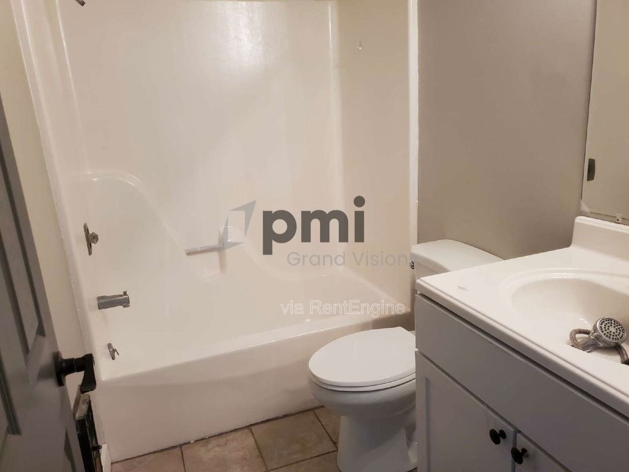 465 E Main St #5 - Photo 4 of 9