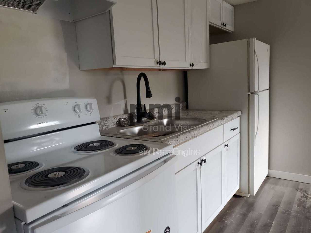 465 E Main St #5 - Photo 5 of 9