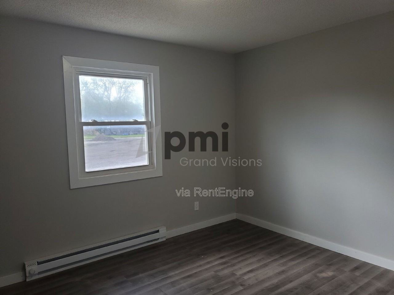 465 E Main St #5 - Photo 6 of 9