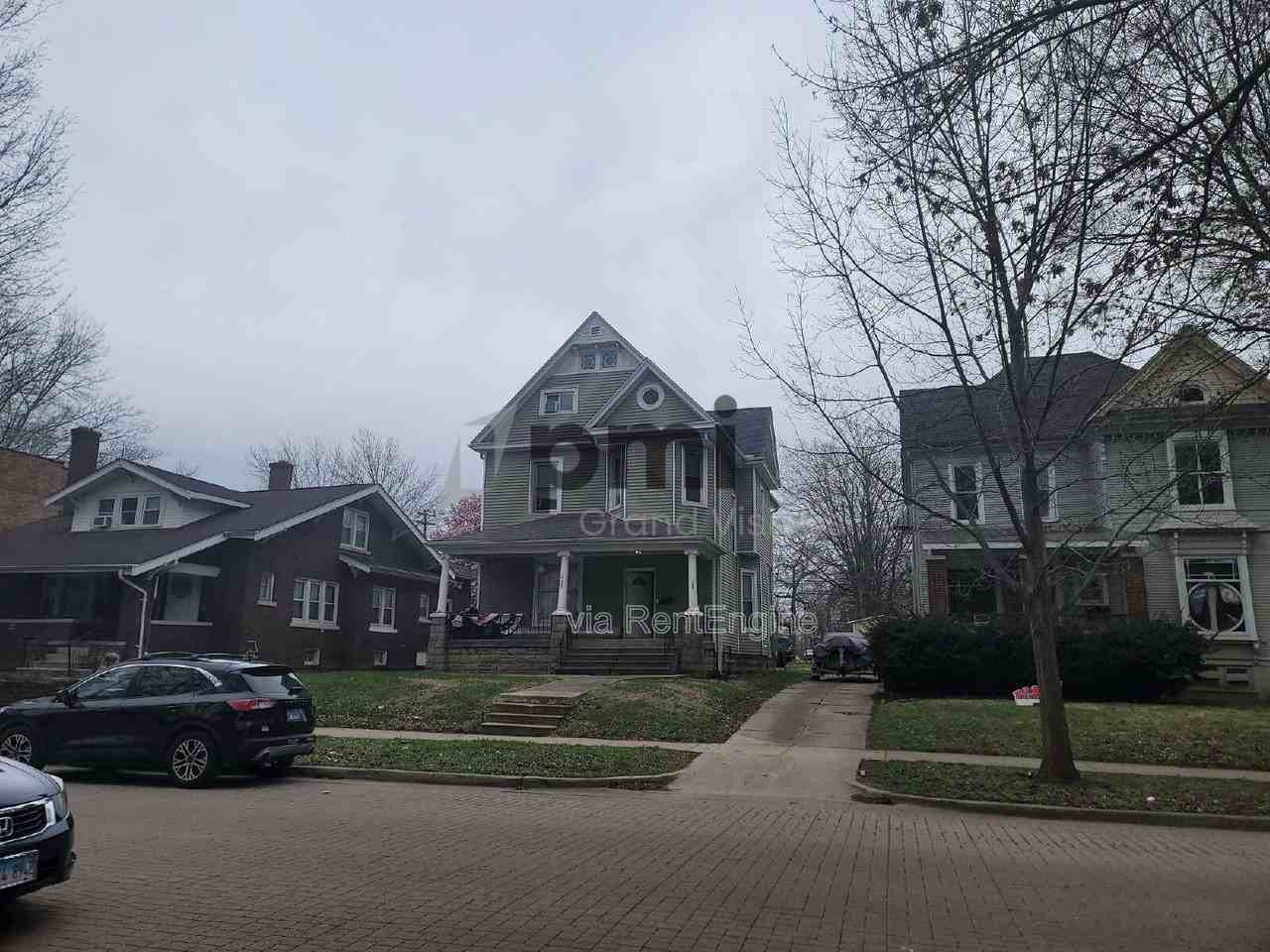 1035 West Main Street