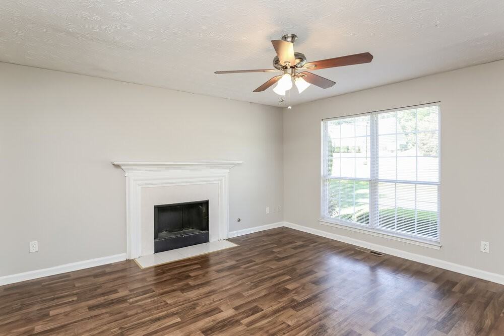 2395 Hamilton Parc Ln - Photo 5 of 18