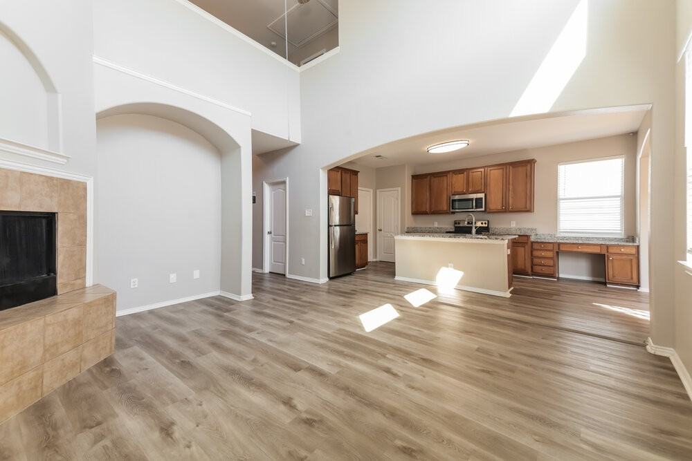 1820 Plymouth Dr - Photo 6 of 17