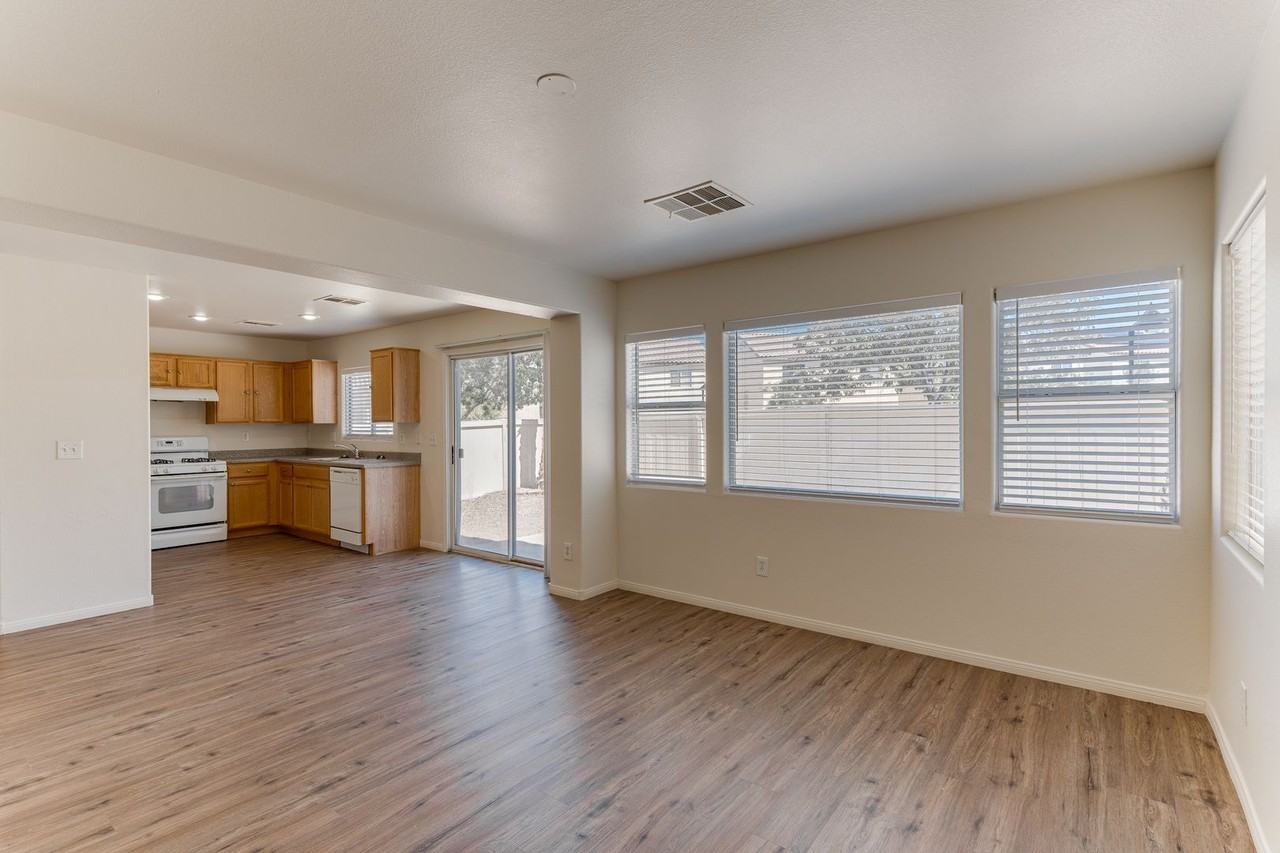 11032 African Sunset St - Photo 3 of 29