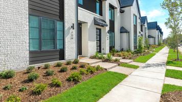 featured image of 4151 Viridian Village Dr Apt 1