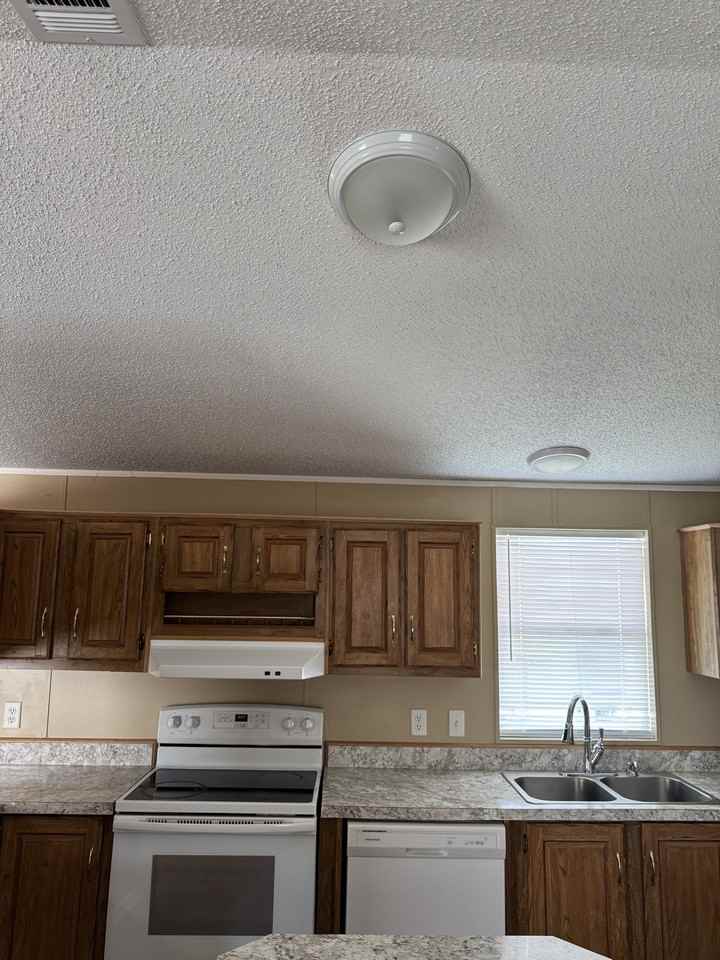 7633 Ling Rd - Photo 2 of 22