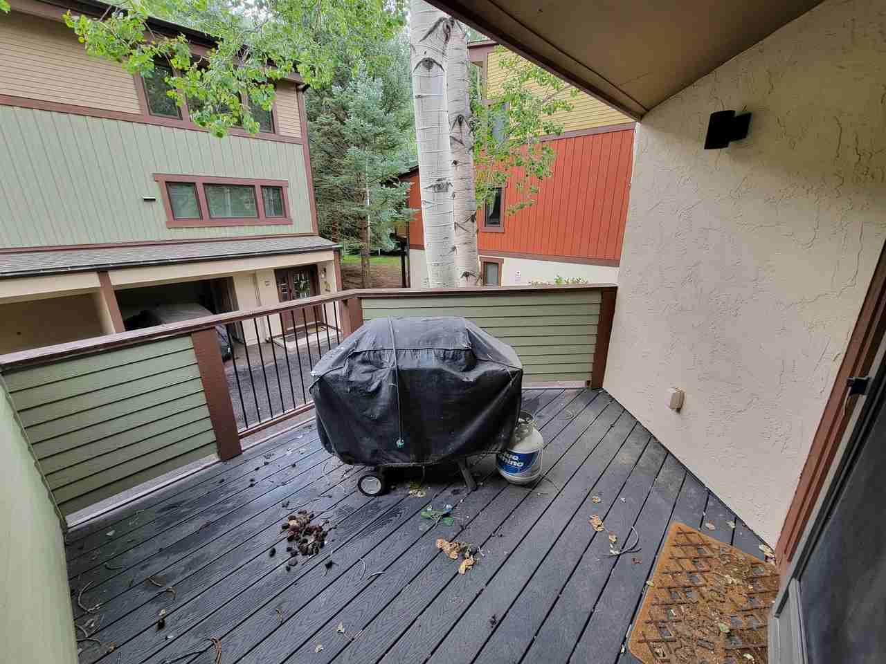 2540 Kinnikinnick Rd #G4 - Photo 6 of 20