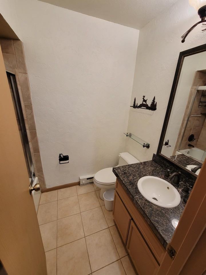 2540 Kinnikinnick Rd #G4 - Photo 2 of 20