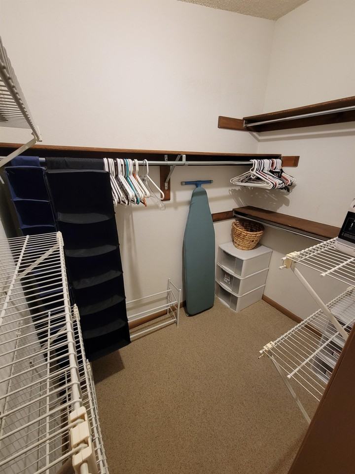 2540 Kinnikinnick Rd #G4 - Photo 2 of 20