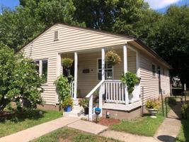 featured image of 529 N Sheffield Ave