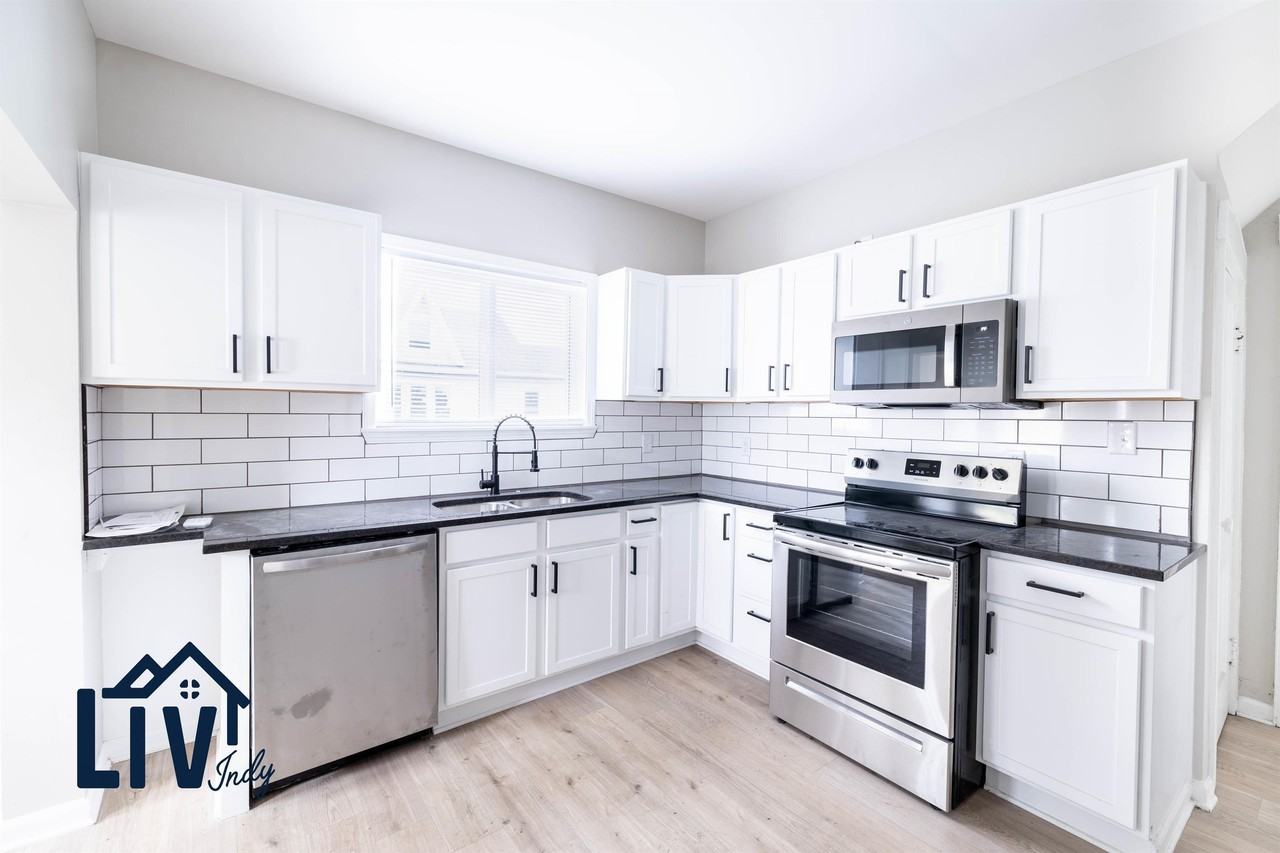 3850 N Capitol Ave - Photo 2 of 20