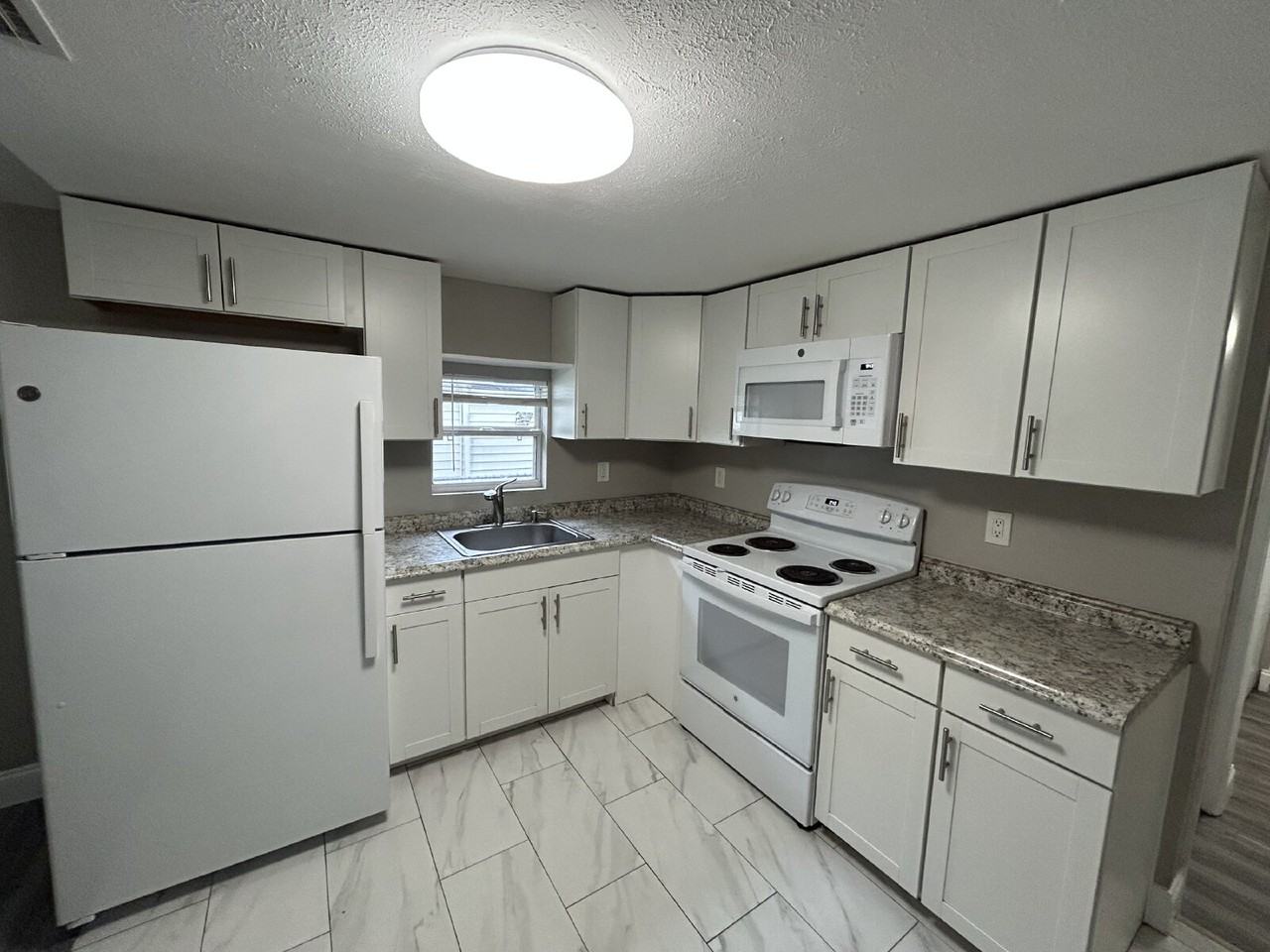 1830 48th St S #2 - Photo 5 of 19