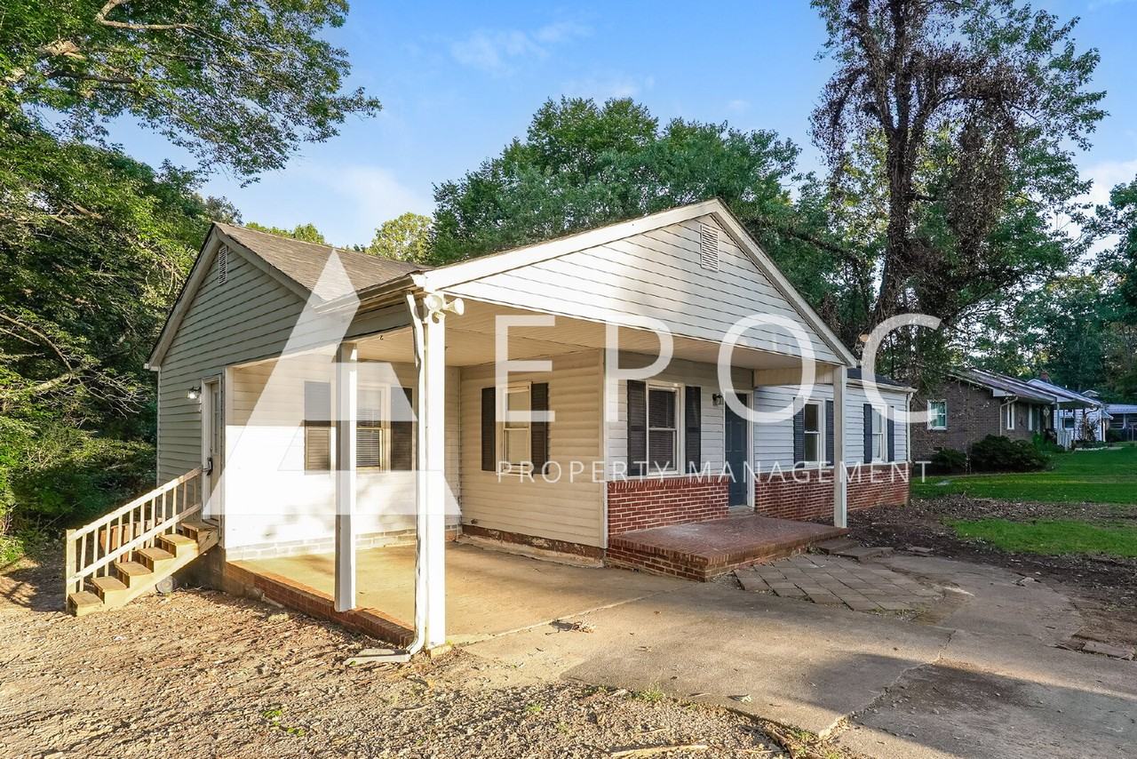 3307 Amos Dr - Photo 2 of 15