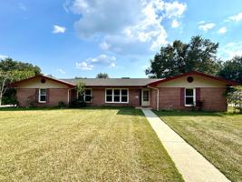 featured image of 3207 Cromwell Dr