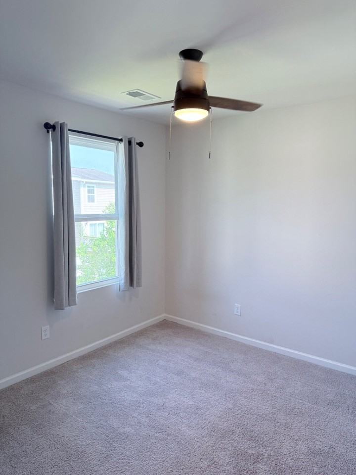 16 Island Breeze Lane - Photo 5 of 7