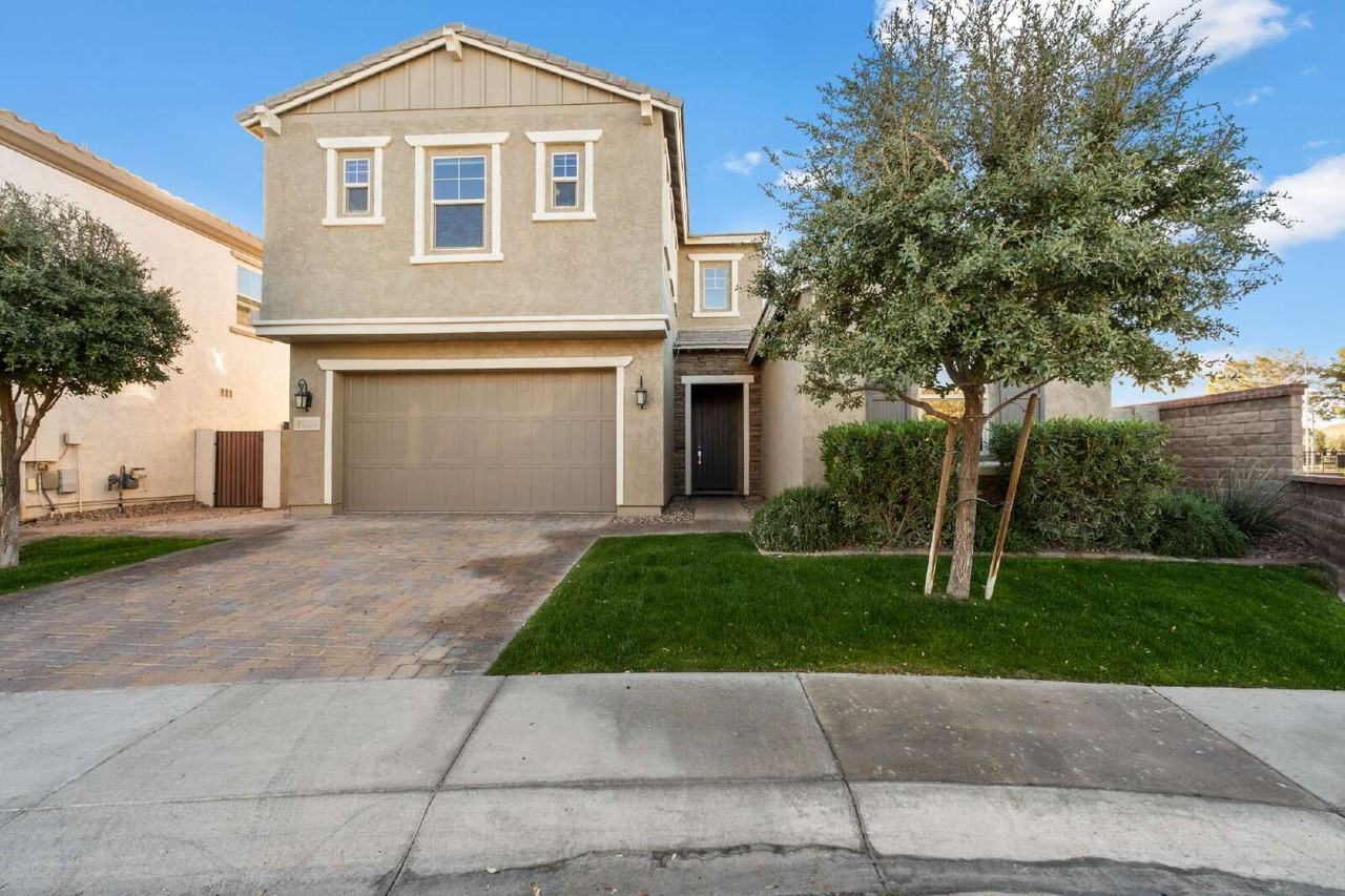 4050 South Thistle Drive - Photo 2 of 25