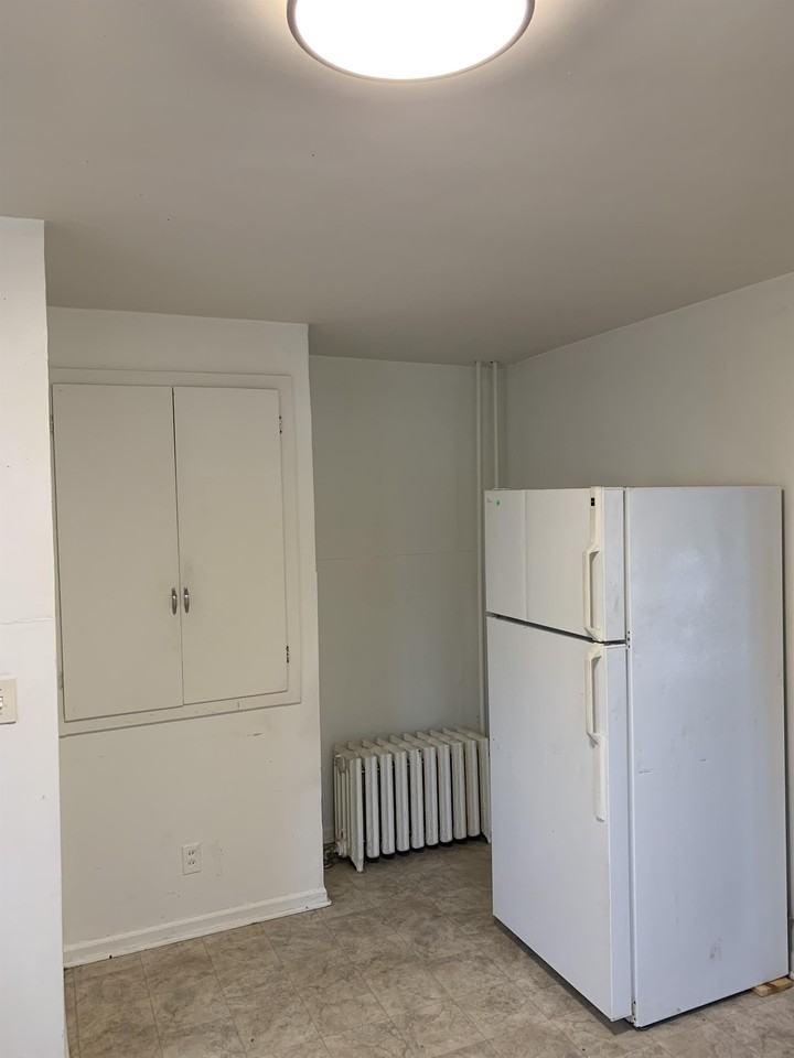 1209 11 1/2 St N #2 - Photo 6 of 12