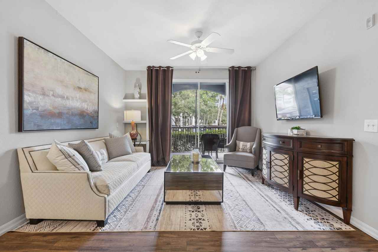 Sanctuary at Highland Oaks - Photo 2 of 39