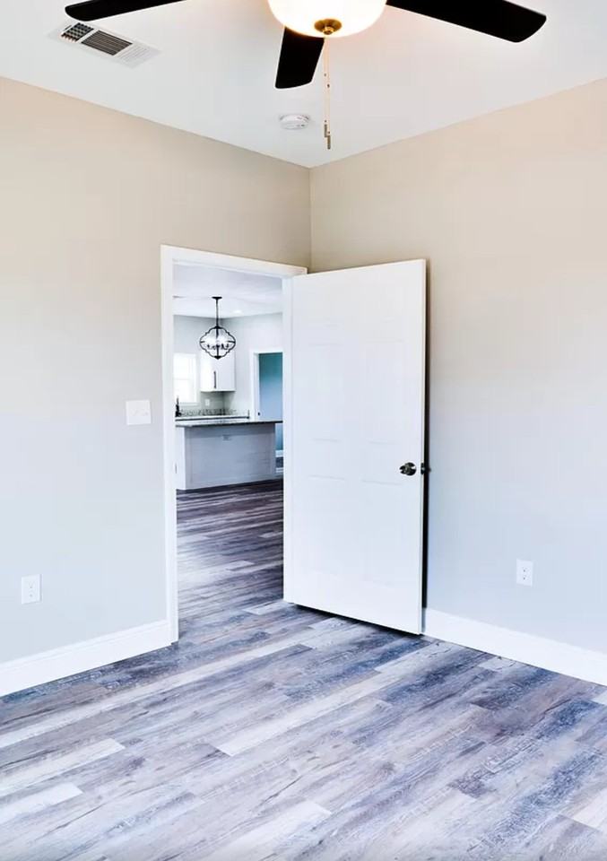 3808 Dominique Dr - Photo 6 of 10