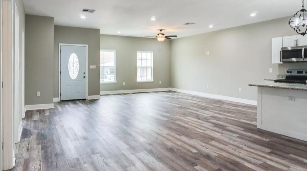 3808 Dominique Dr - Photo 6 of 10