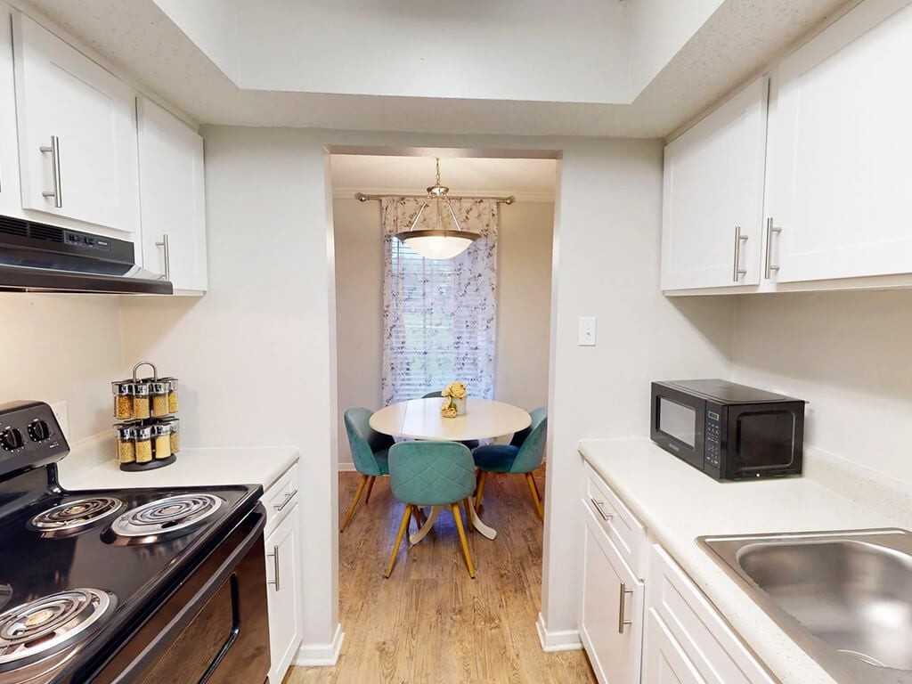 21 South Parkview - Photo 7 of 34