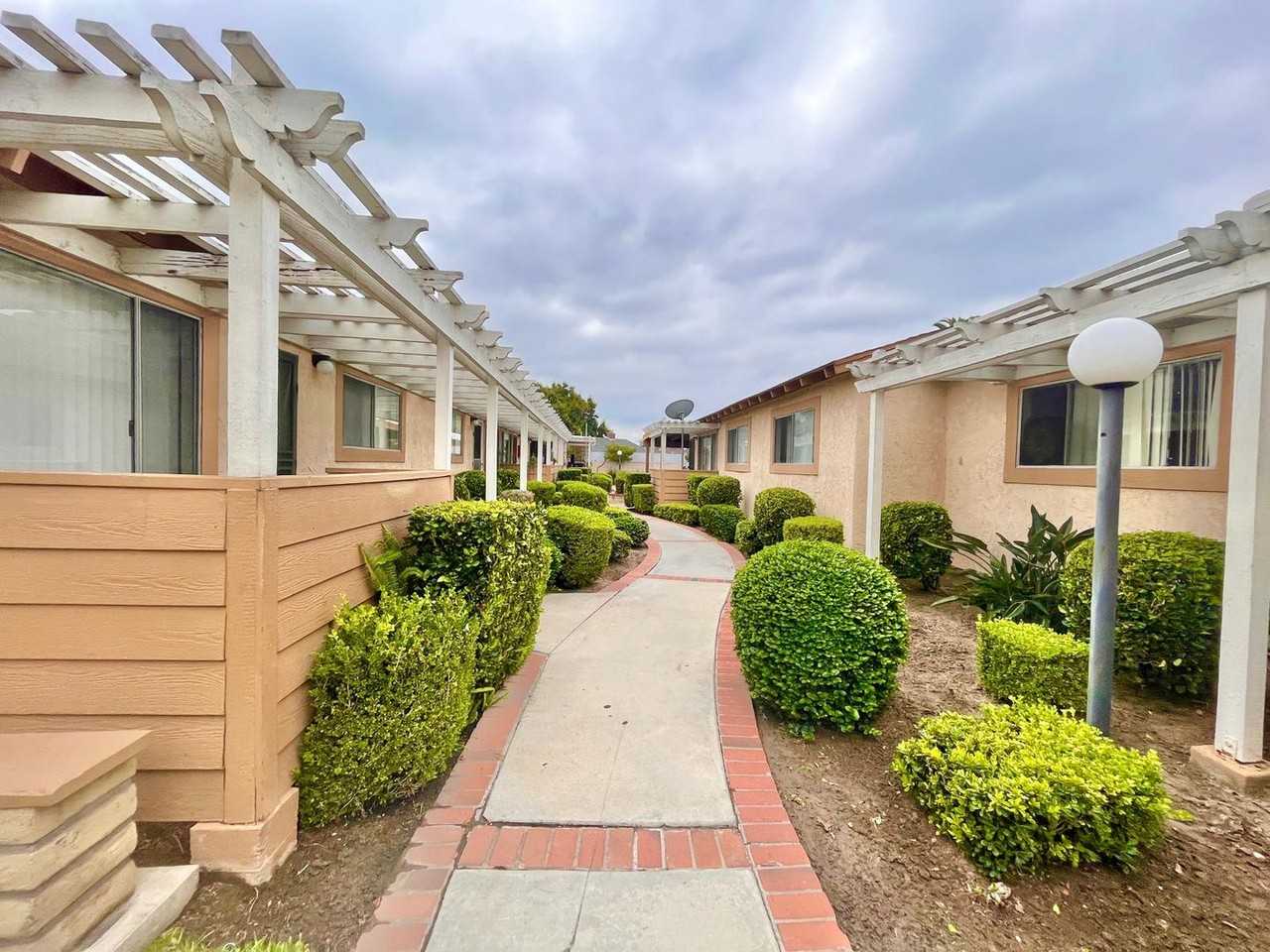 Orangewood Pines - Photo 2 of 11