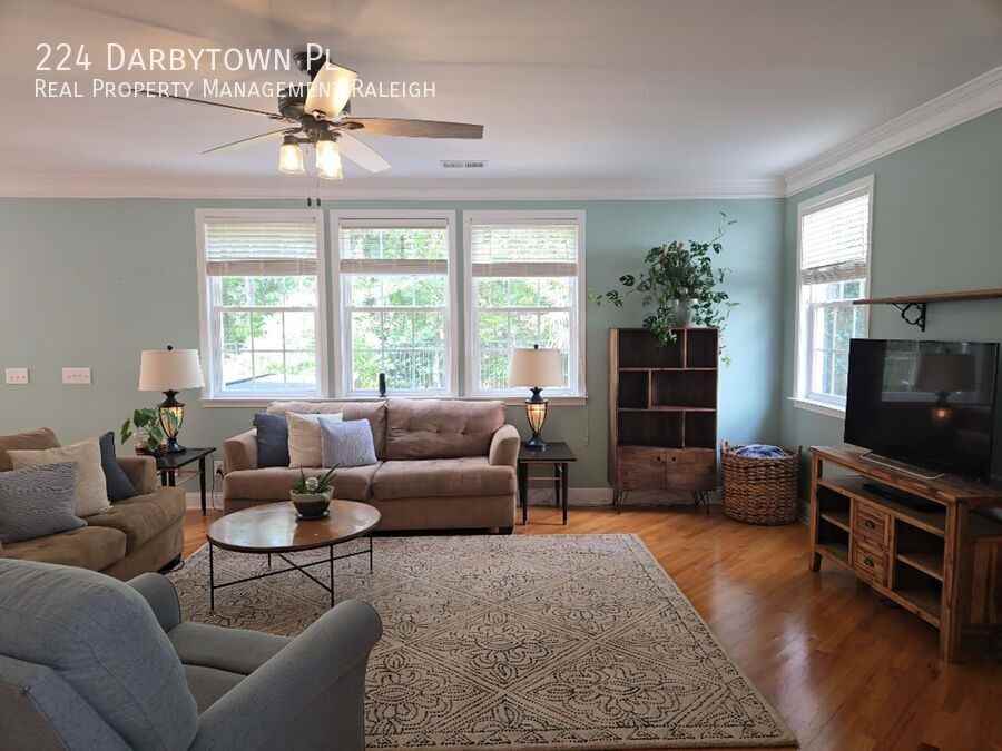 224 Darbytown Pl - Photo 3 of 26
