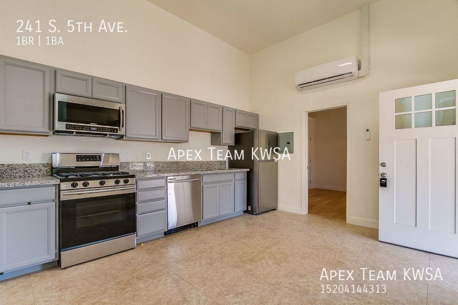 241 S 5th Ave - Photo 5 of 11