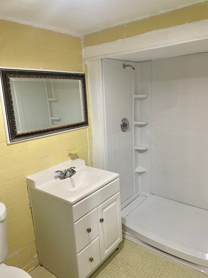 1077 Martinstein Ave #NA - Photo 3 of 14