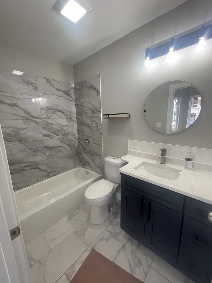 1628 West Blackhawk Street #2 - Photo 2 of 4