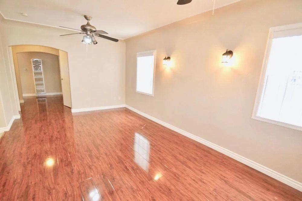 265 E Plenty St #NA - Photo 3 of 7