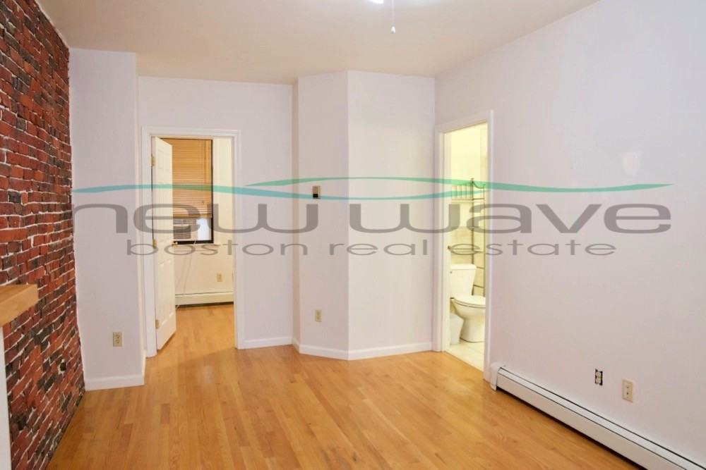 73 Hudson St #3 - Photo 5 of 9