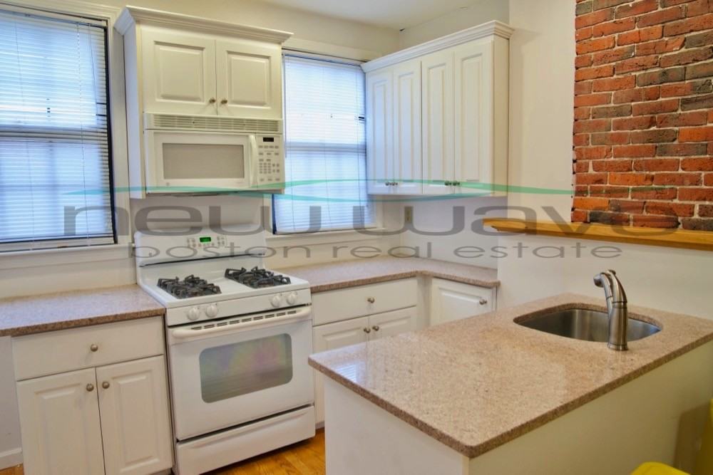 73 Hudson St #3 - Photo 7 of 9