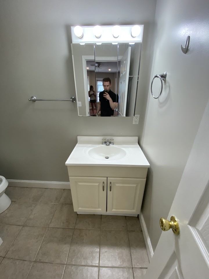 250 Newbury St #3R - Photo 5 of 6