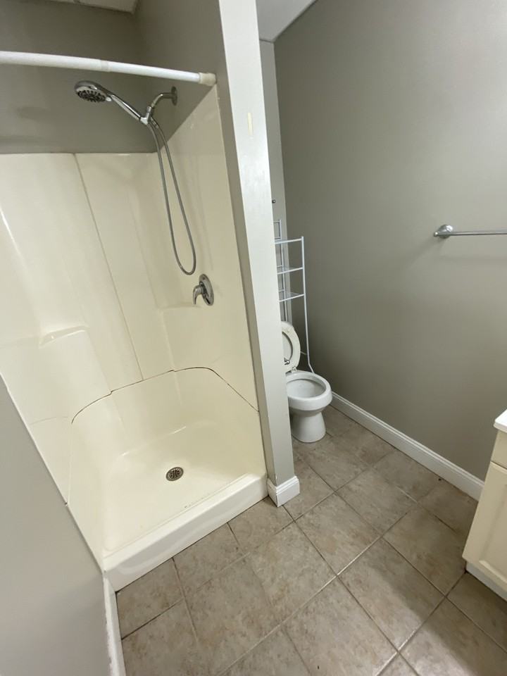 250 Newbury St #3R - Photo 6 of 6